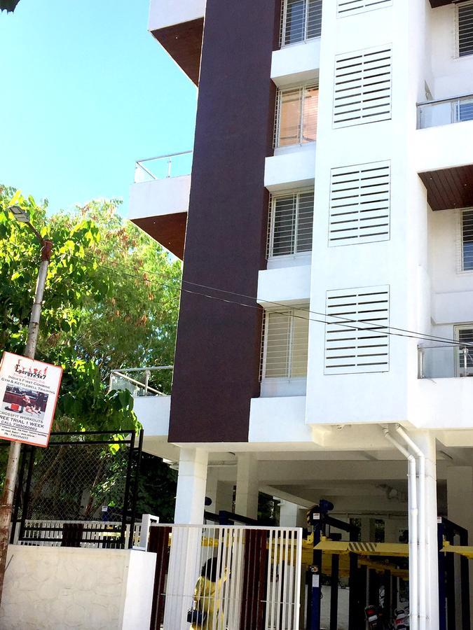 Veridical Hospitality, Baner - Pune Bed and Breakfast Exterior foto